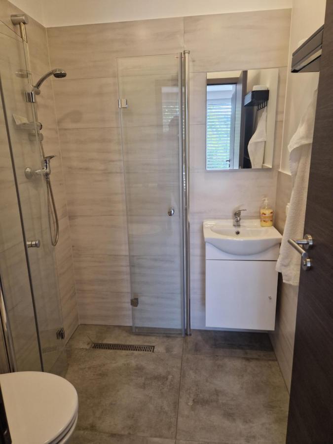 Cona Rooms Церквеньяк Экстерьер фото